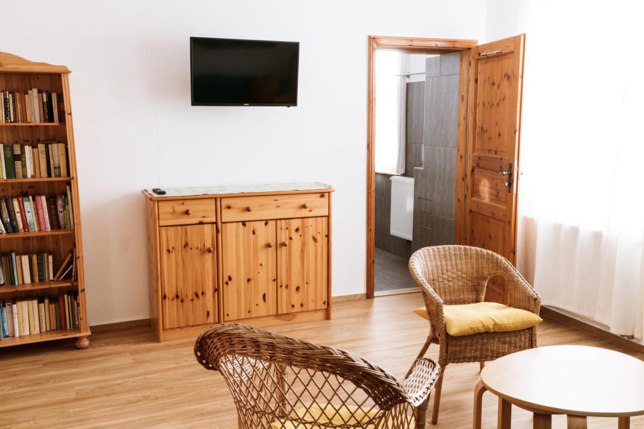 Ferienwohnung An Der Berliner Seenkette Шверин Экстерьер фото